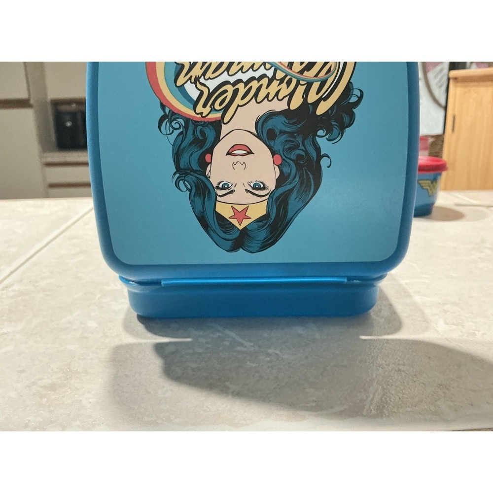 Wonder Woman Tupperware Set - Picture 14 of 14